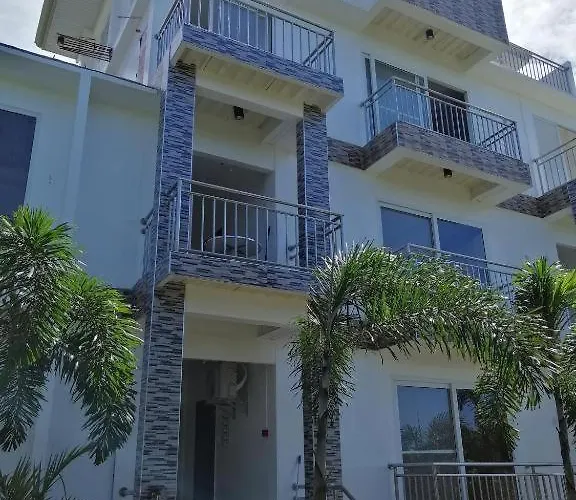 Marlene's Hilltop Apartment